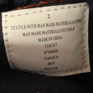 Boys CAT & JACK barely worn boys winter boots!!